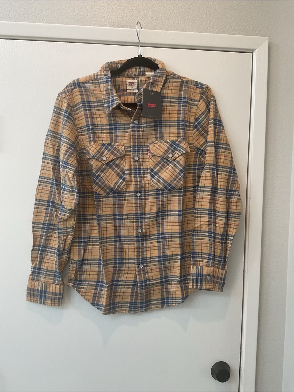 Levi's Men's Plaid Button-Down Shirt in Tan and Blue